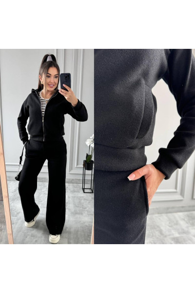 Щільний костюм з ангори Щільний костюм з ангори