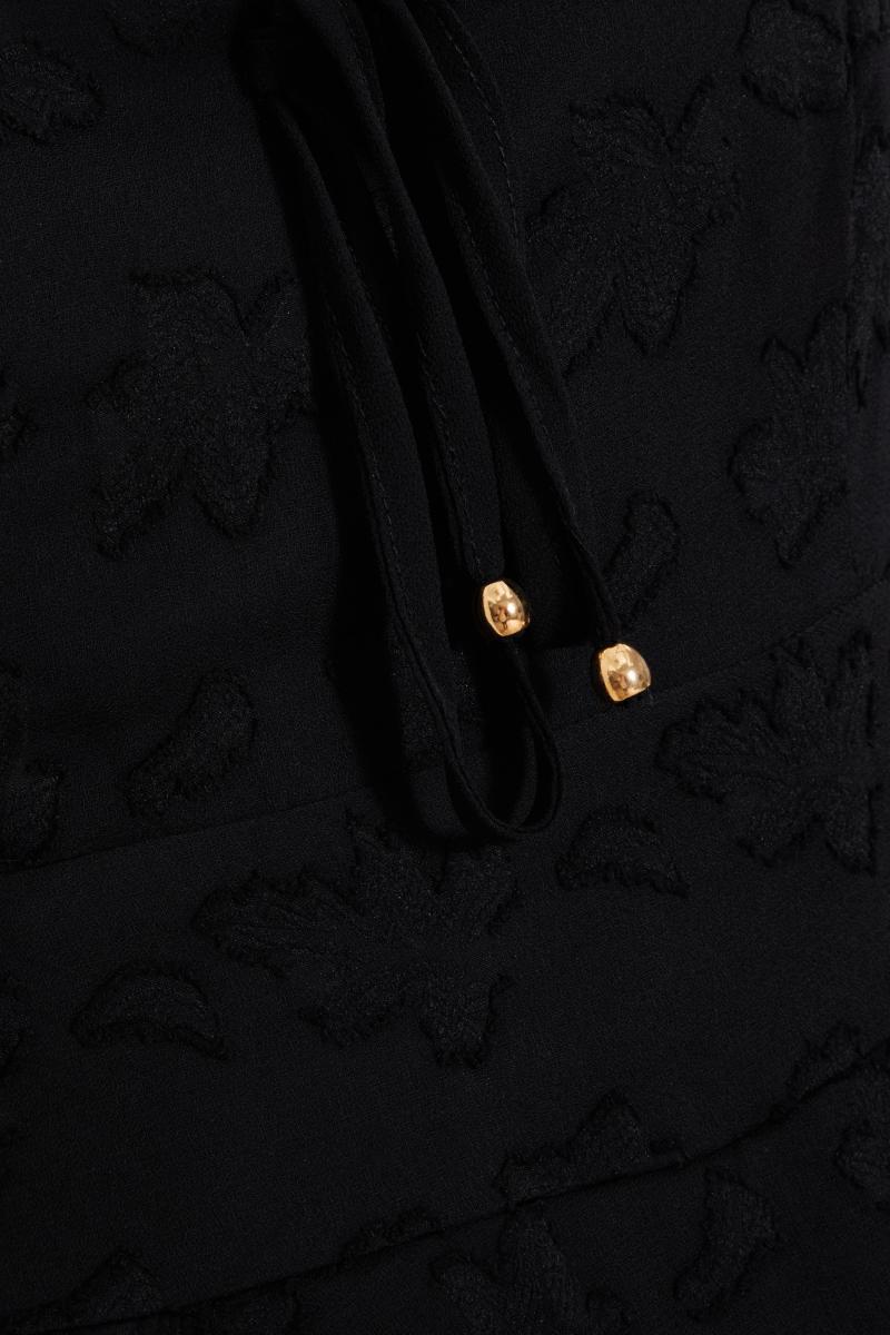 Чорний квітковий ігровий костюм Jacquard