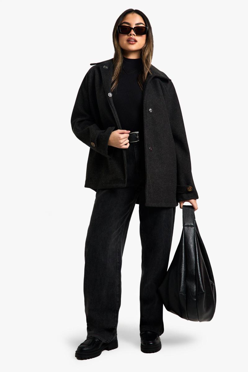 Асиметрична вовняна куртка