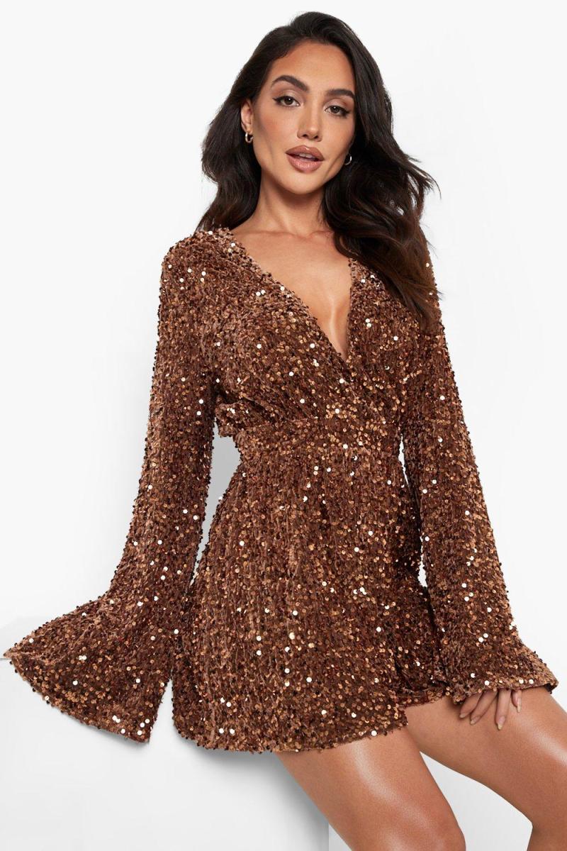 Комбінезон із розкльошеними рукавами з паєтками та відкритою спиною