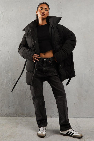 Пухне покриття краватки на комірці