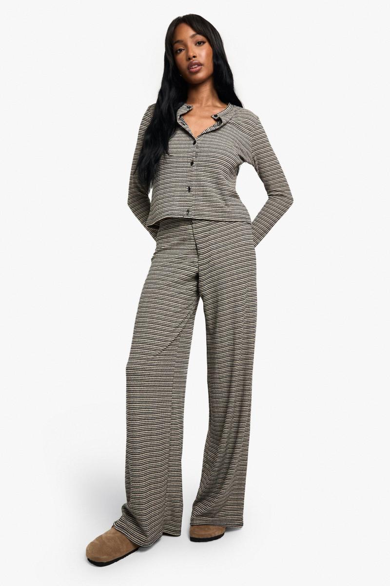 Широкотажний штани з великою ногами