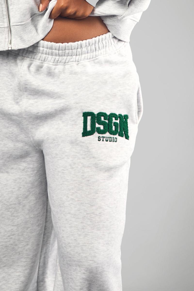 Плюс DSGN Studio Applique Pract