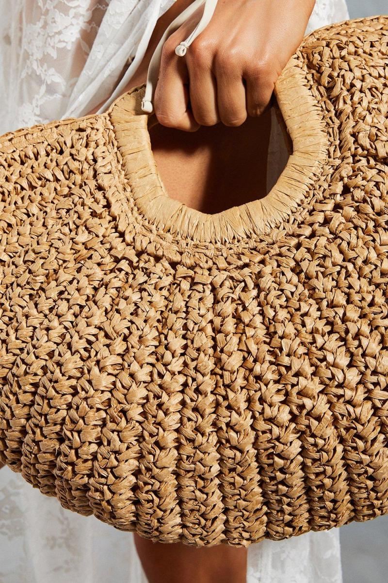 Солом'яна сумка-півмісяць