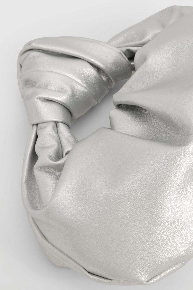 Сумка з металевою ручкою