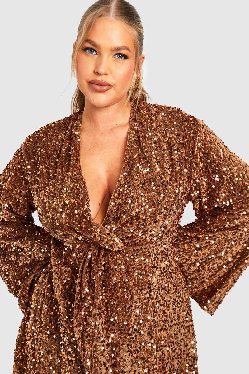 Плюс оксамитова сукня з паєтками