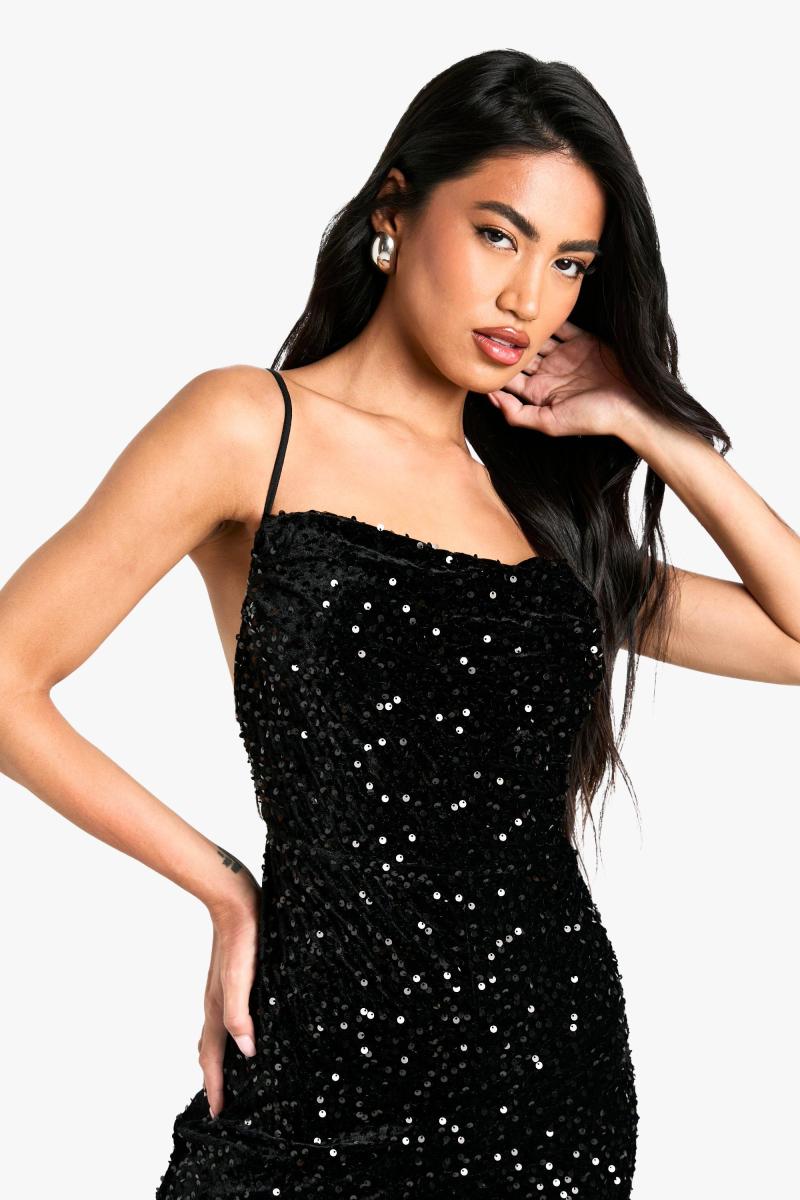 Оксамитовий комбінезон з паєтками