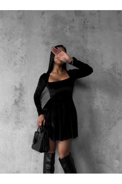 Бархатна сукня Бархатна сукня