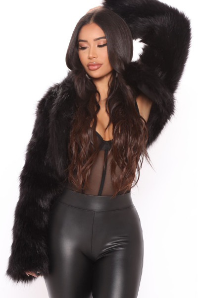 Укорочене пальто 